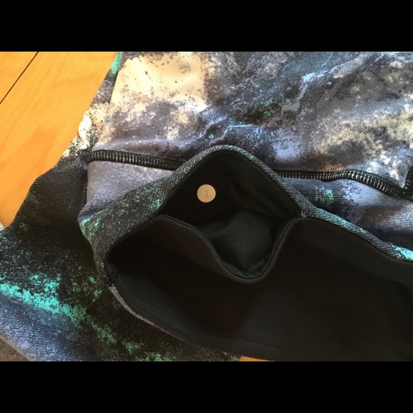 lululemon wunder under crop RARE milky way size 2 - Picture 6 of 9